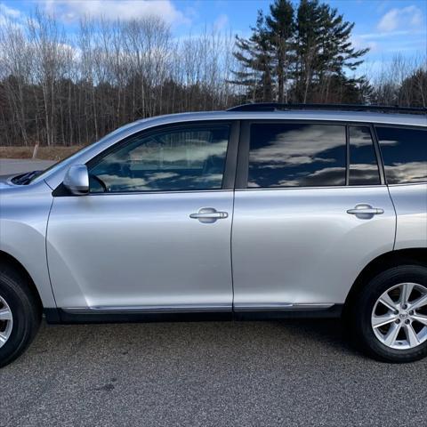 used 2011 Toyota Highlander car, priced at $9,495