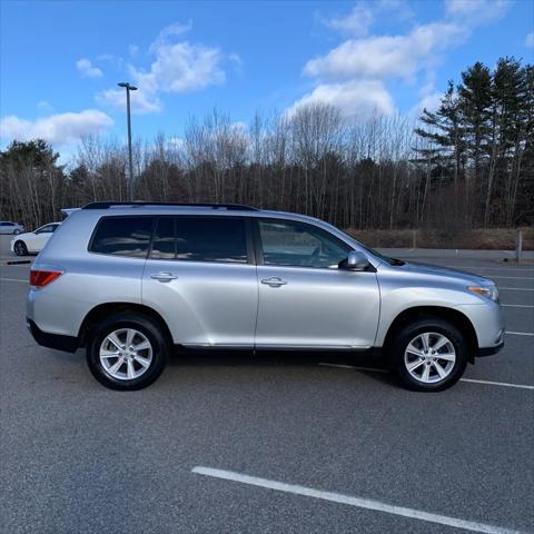 used 2011 Toyota Highlander car, priced at $9,495