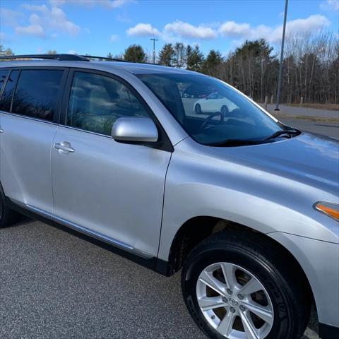 used 2011 Toyota Highlander car, priced at $9,495