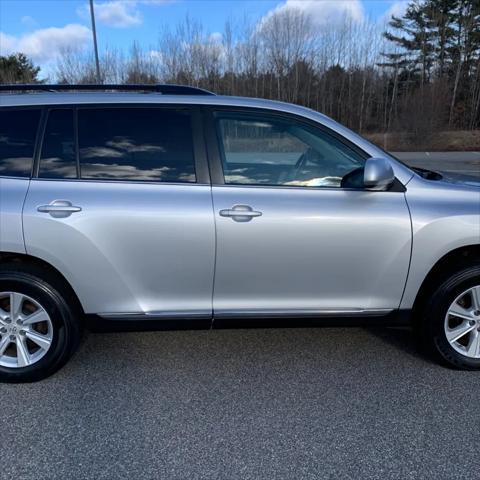 used 2011 Toyota Highlander car, priced at $9,495