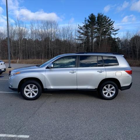 used 2011 Toyota Highlander car, priced at $9,495