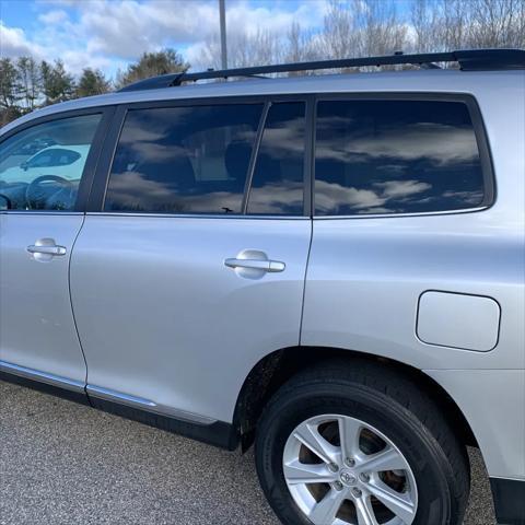 used 2011 Toyota Highlander car, priced at $9,495