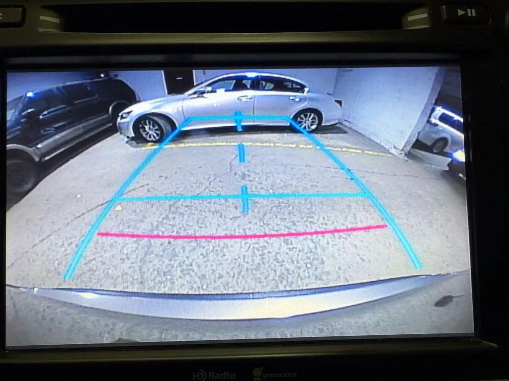 used 2014 Toyota Highlander car, priced at $10,495