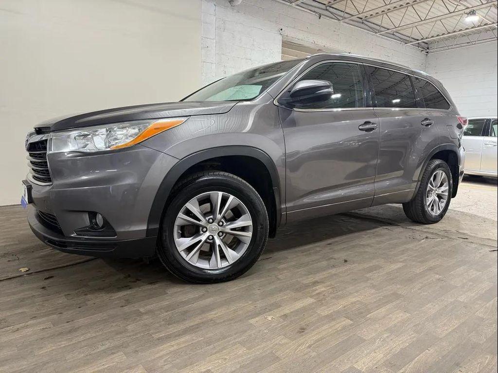 used 2014 Toyota Highlander car, priced at $10,495