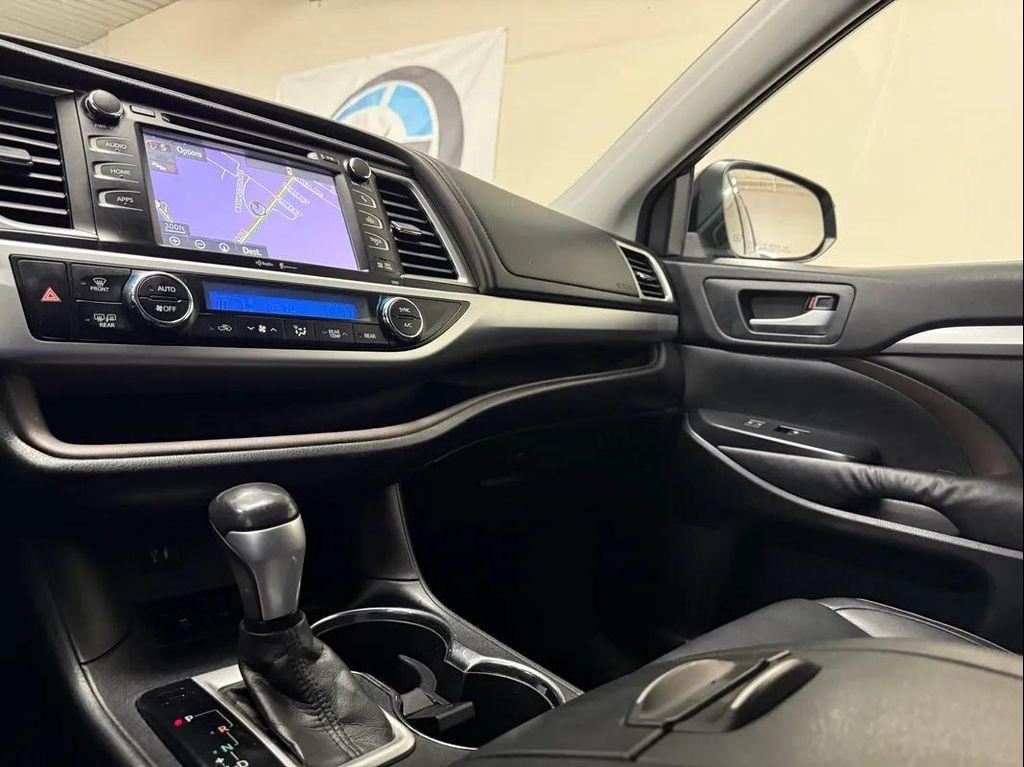 used 2014 Toyota Highlander car, priced at $10,495