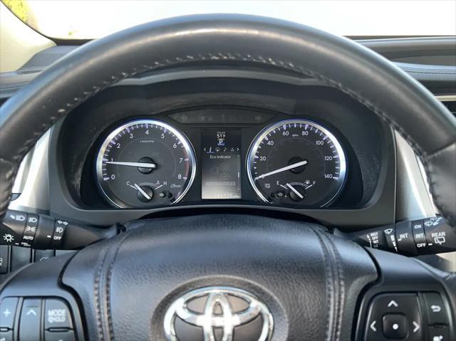 used 2014 Toyota Highlander car, priced at $13,495