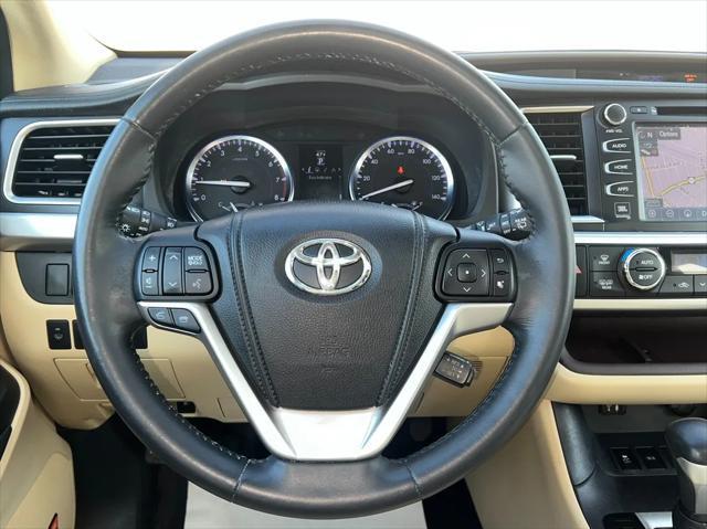 used 2014 Toyota Highlander car, priced at $13,495