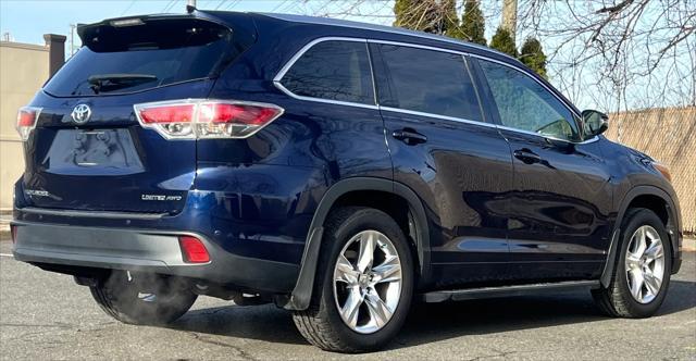 used 2014 Toyota Highlander car, priced at $13,495