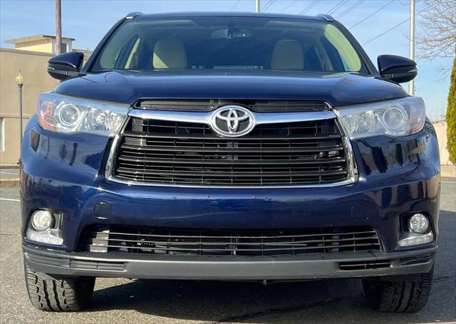 used 2014 Toyota Highlander car, priced at $13,495