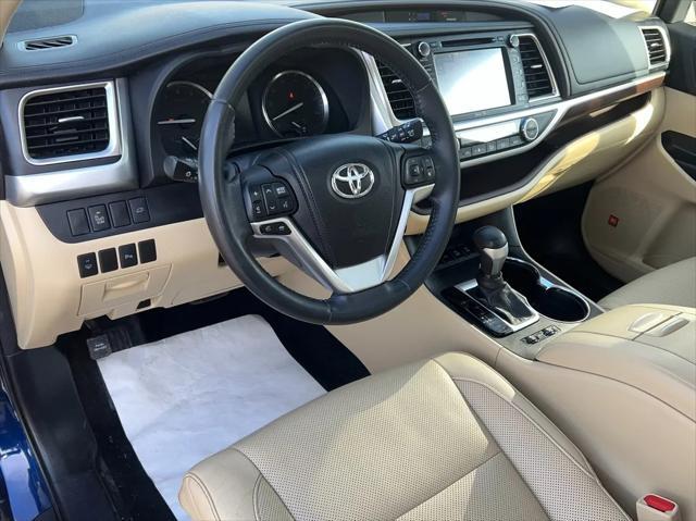 used 2014 Toyota Highlander car, priced at $13,495