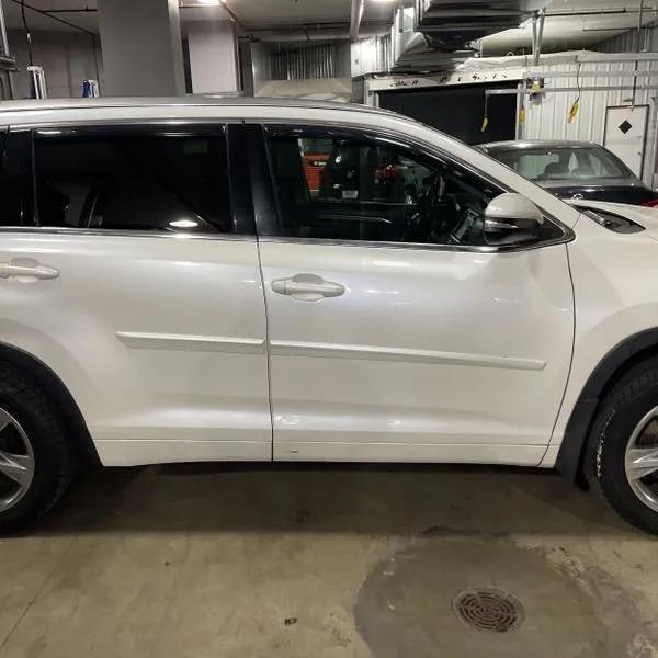 used 2016 Toyota Highlander car, priced at $16,995