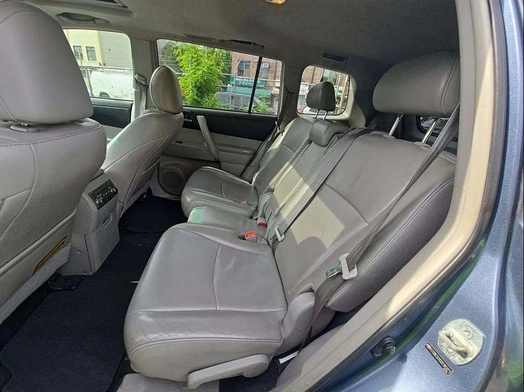 used 2013 Toyota Highlander car, priced at $9,495