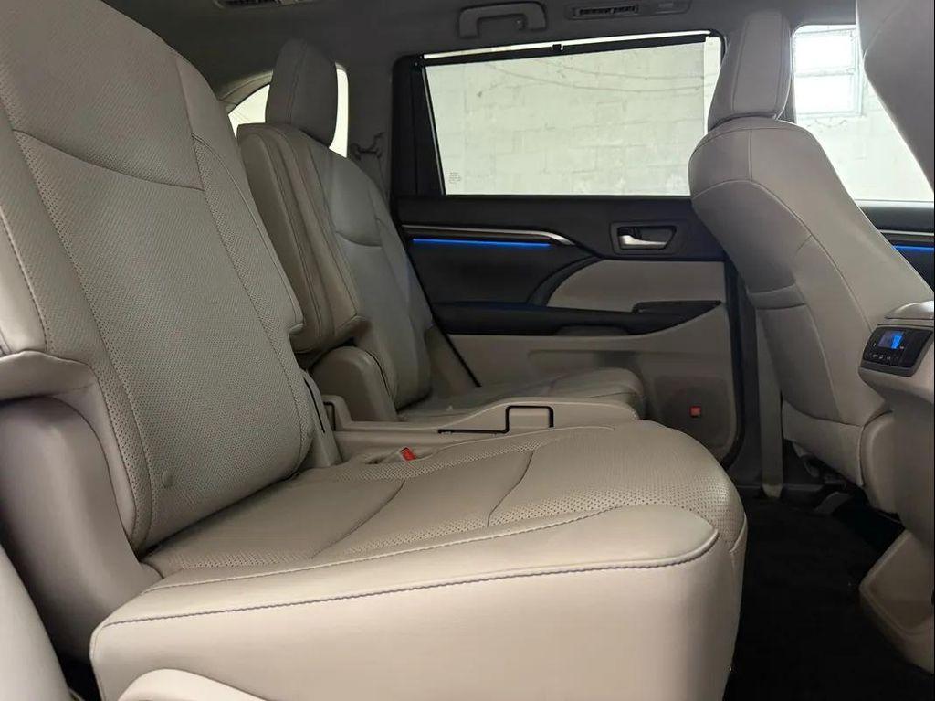 used 2015 Toyota Highlander car, priced at $14,995