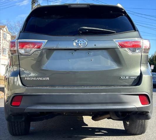 used 2016 Toyota Highlander car, priced at $13,995