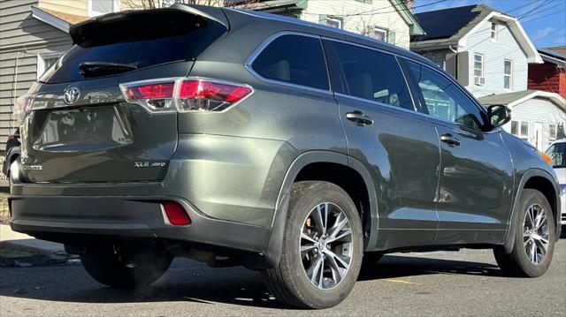 used 2016 Toyota Highlander car, priced at $13,995