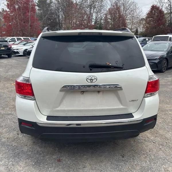 used 2012 Toyota Highlander car, priced at $7,495