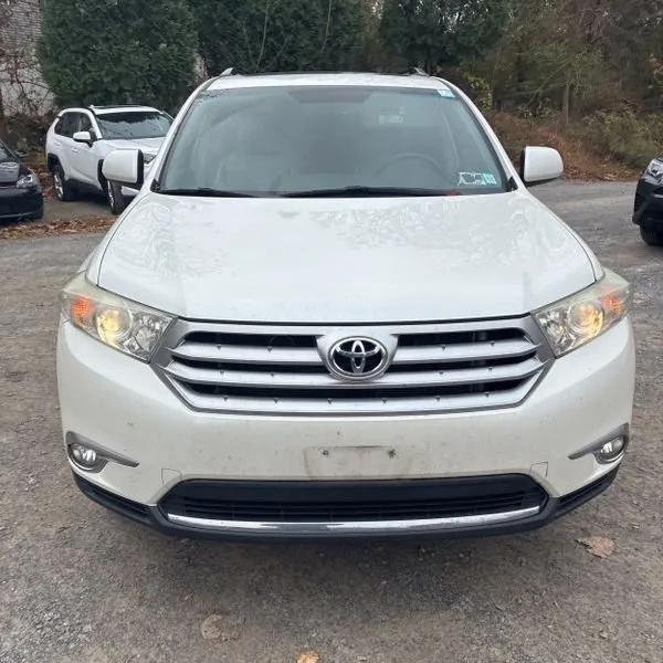 used 2012 Toyota Highlander car, priced at $7,495