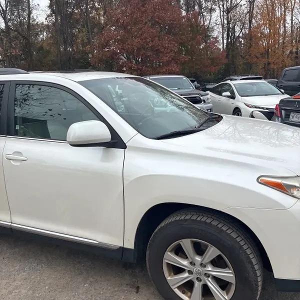 used 2012 Toyota Highlander car, priced at $7,495