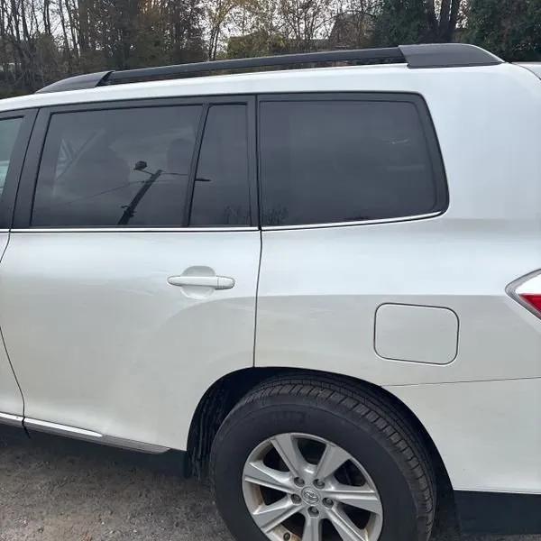 used 2012 Toyota Highlander car, priced at $7,495