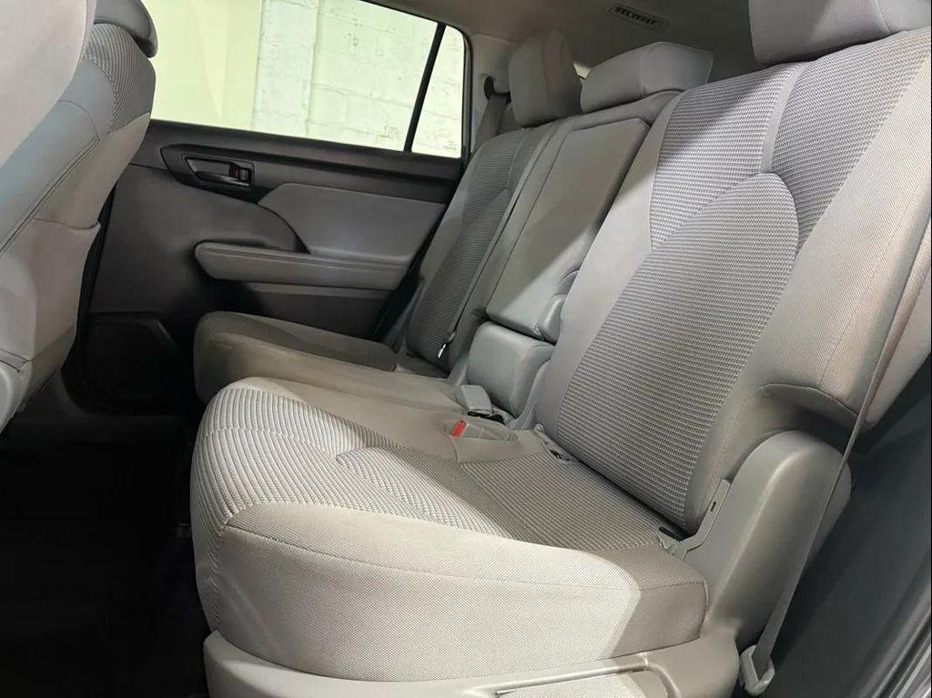 used 2022 Toyota Highlander car, priced at $27,995