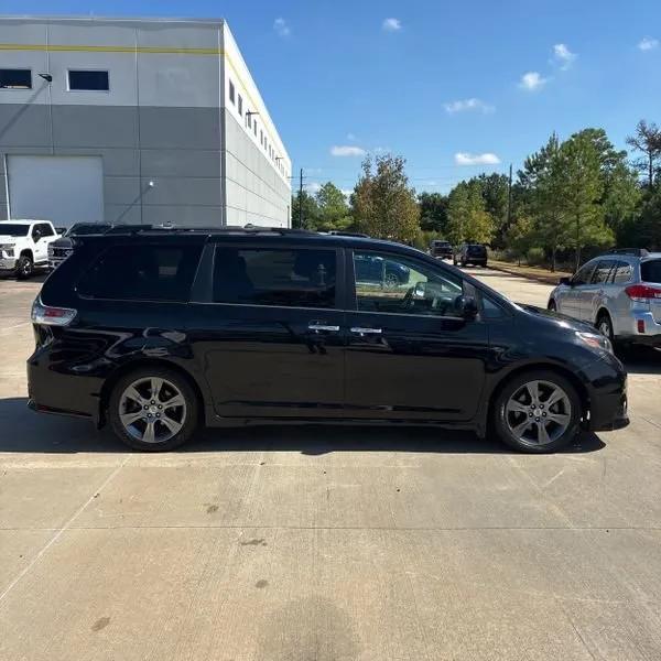 used 2016 Toyota Sienna car, priced at $15,495