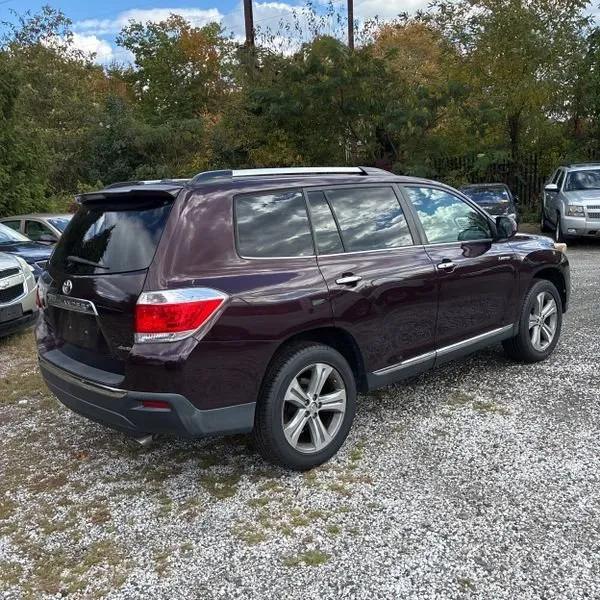 used 2011 Toyota Highlander car, priced at $9,495