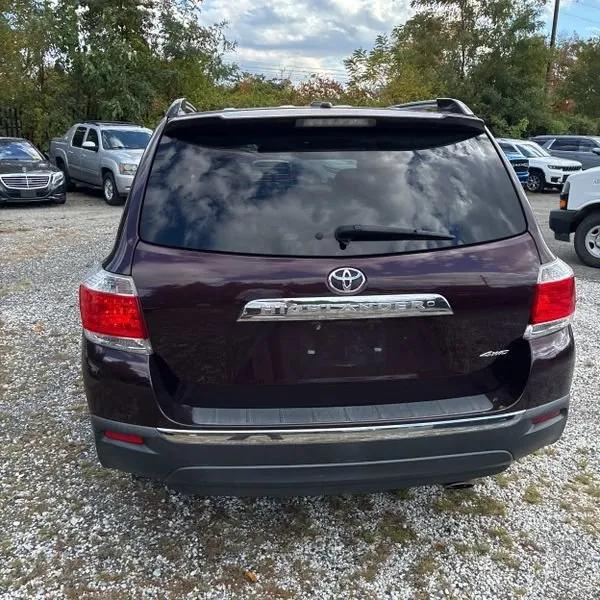used 2011 Toyota Highlander car, priced at $9,495