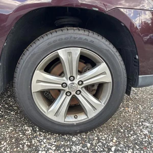 used 2011 Toyota Highlander car, priced at $9,495