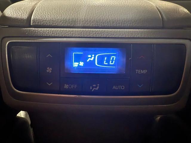 used 2014 Toyota Highlander car, priced at $10,995