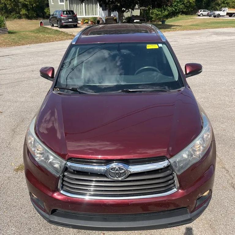 used 2015 Toyota Highlander car, priced at $13,995