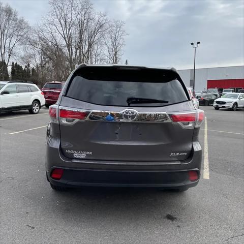 used 2016 Toyota Highlander car, priced at $14,995