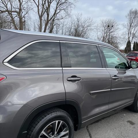 used 2016 Toyota Highlander car, priced at $14,995