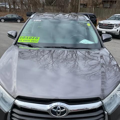 used 2016 Toyota Highlander car, priced at $14,995