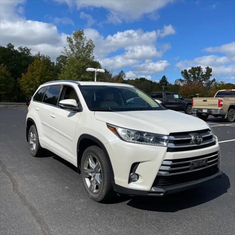 used 2018 Toyota Highlander car, priced at $19,995