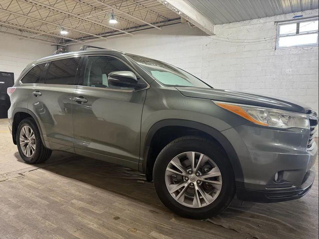 used 2014 Toyota Highlander car, priced at $11,995