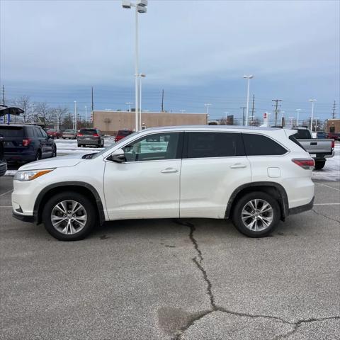 used 2015 Toyota Highlander car, priced at $13,995