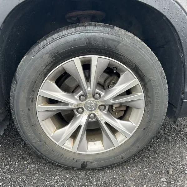 used 2015 Toyota Highlander car, priced at $14,495