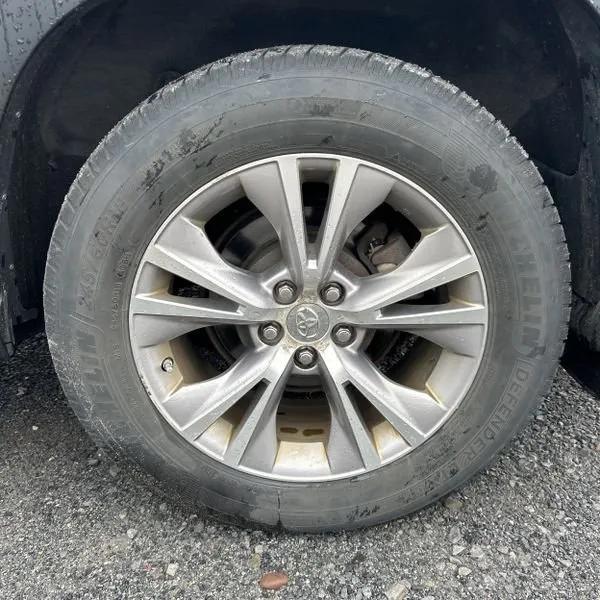 used 2015 Toyota Highlander car, priced at $14,495