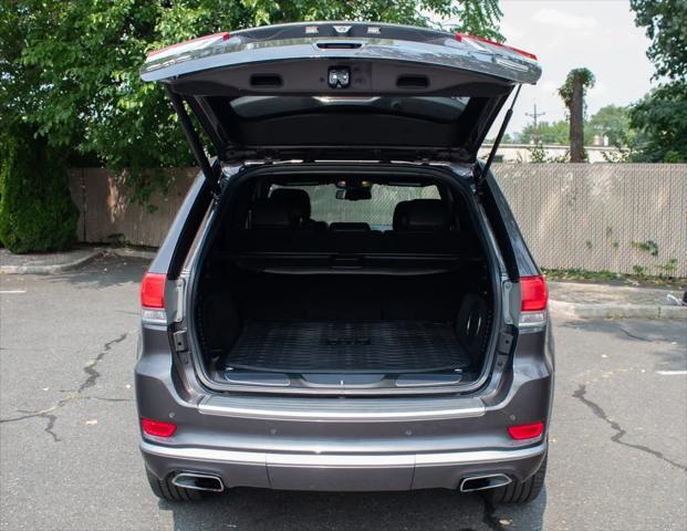 used 2015 Jeep Grand Cherokee car, priced at $12,495