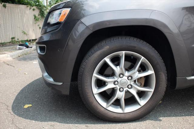 used 2015 Jeep Grand Cherokee car, priced at $12,495