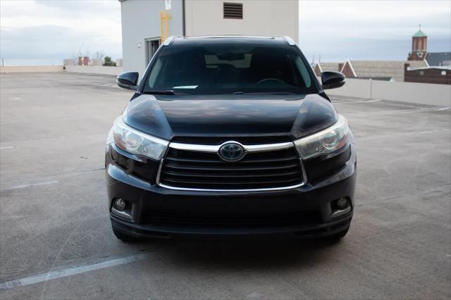 used 2015 Toyota Highlander Hybrid car, priced at $18,495