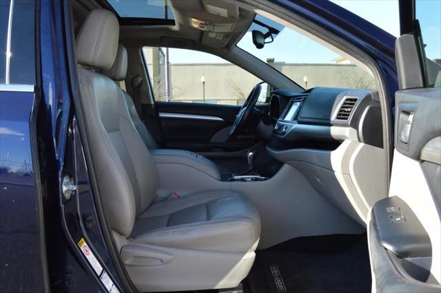 used 2015 Toyota Highlander car, priced at $10,495