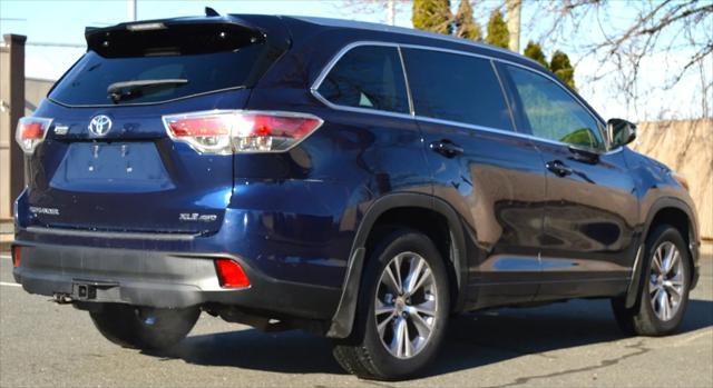 used 2015 Toyota Highlander car, priced at $10,495