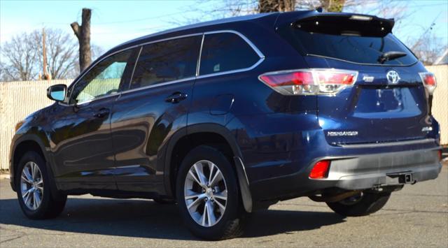 used 2015 Toyota Highlander car, priced at $10,495