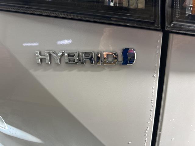 used 2022 Toyota Highlander Hybrid car, priced at $41,915