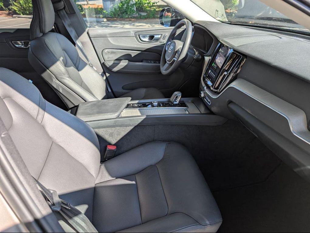 used 2025 Volvo XC60 car, priced at $39,800