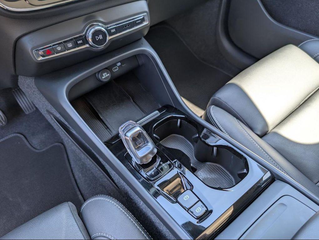used 2025 Volvo XC40 car, priced at $35,800