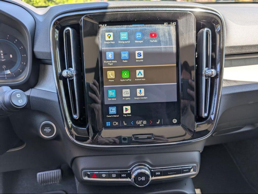 used 2025 Volvo XC40 car, priced at $35,800