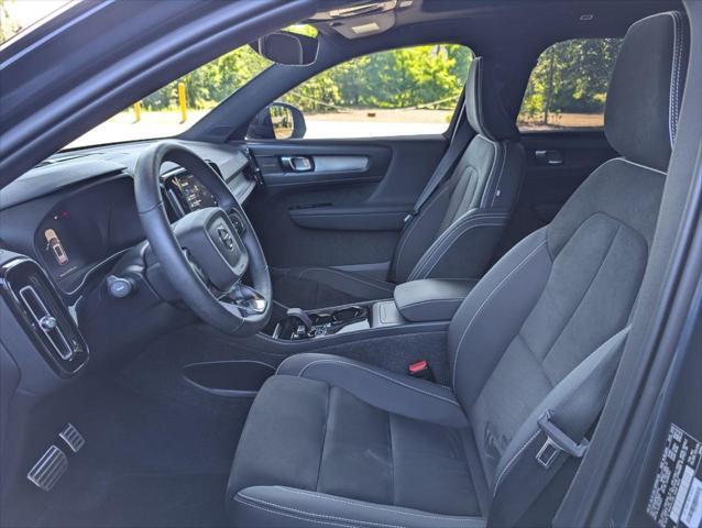used 2022 Volvo XC40 Recharge Pure Electric car, priced at $31,600