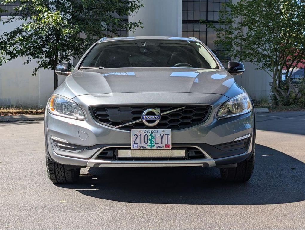 used 2018 Volvo V60 Cross Country car, priced at $19,800